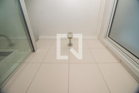 Apartamento à venda com 71m², 3 quartos e 1 vaga Apartamento à venda com 71m², 3 quartos e 1 vagaBanheiro Social