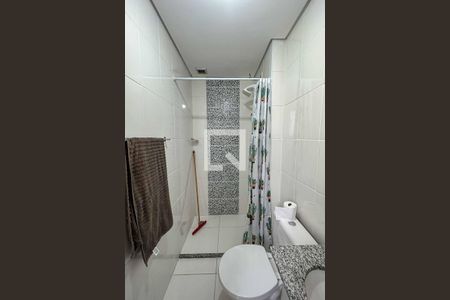 Banheiro de apartamento para alugar com 1 quarto, 37m² em Parque Anhangüera, São Paulo
