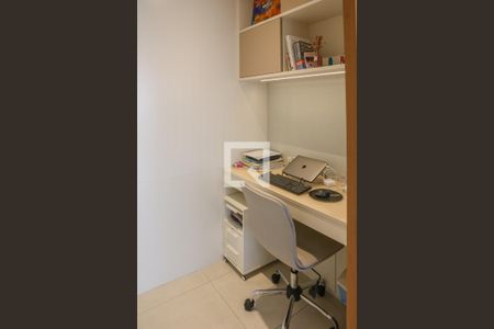 Escritório de apartamento à venda com 3 quartos, 129m² em Vila Romana, São Paulo