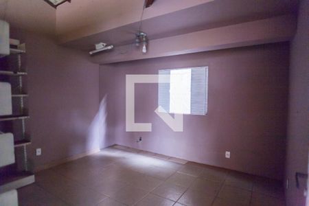 Casa de condomínio à venda com 580m², 4 quartos e 5 vagasquarto do quintal