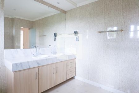 Casa de condomínio à venda com 580m², 4 quartos e 5 vagasbanheiro suite