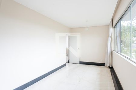 Casa de condomínio à venda com 580m², 4 quartos e 5 vagasquarto 3