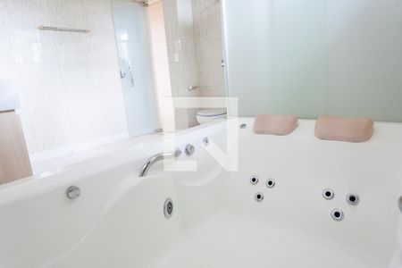 Casa de condomínio à venda com 580m², 4 quartos e 5 vagasbanheiro suite