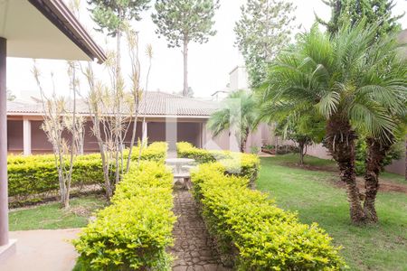 Casa de condomínio à venda com 580m², 4 quartos e 5 vagasQuintal