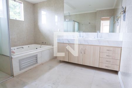 Casa de condomínio à venda com 580m², 4 quartos e 5 vagasbanheiro suite