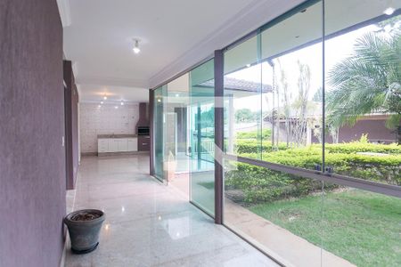 Casa de condomínio à venda com 580m², 4 quartos e 5 vagasChurrasqueira
