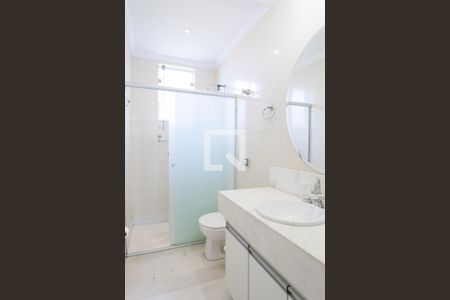 Casa de condomínio à venda com 580m², 4 quartos e 5 vagasBanheiro Social