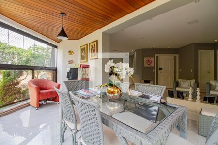 Apartamento à venda com 276m², 4 quartos e 4 vagasVaranda da Sala