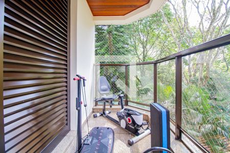 Apartamento à venda com 276m², 4 quartos e 4 vagasVaranda da Suíte 4