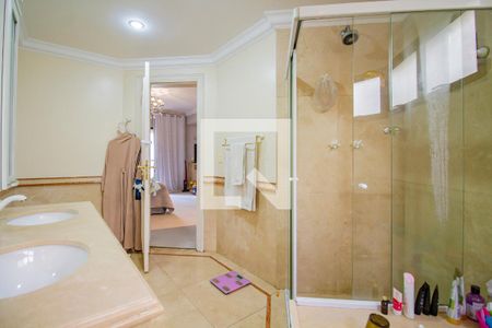 Apartamento à venda com 276m², 4 quartos e 4 vagasBanheiro da Suíte 4