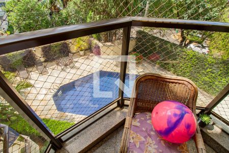 Apartamento à venda com 276m², 4 quartos e 4 vagasVaranda da Suíte 2