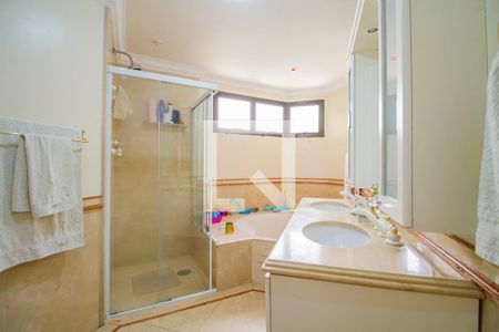 Apartamento à venda com 276m², 4 quartos e 4 vagasBanheiro da Suíte 4