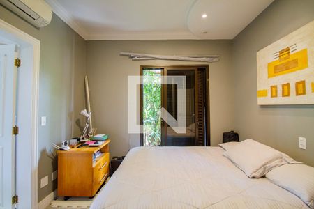 Apartamento à venda com 276m², 4 quartos e 4 vagasSuíte 1