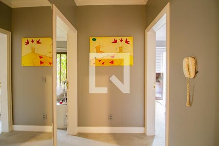 Apartamento à venda com 276m², 4 quartos e 4 vagasCorredores