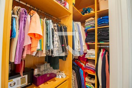 Apartamento à venda com 276m², 4 quartos e 4 vagasCloset da Suíte 4