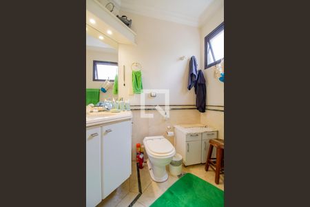 Apartamento à venda com 276m², 4 quartos e 4 vagasBanheiro da Suíte 1