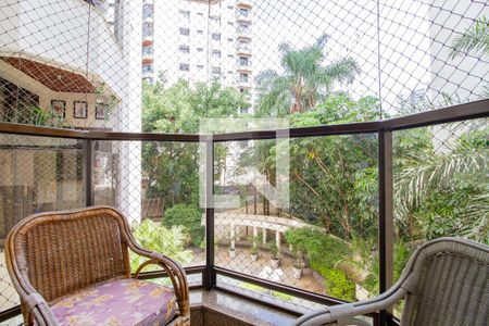 Apartamento à venda com 276m², 4 quartos e 4 vagasVaranda da Suíte 3