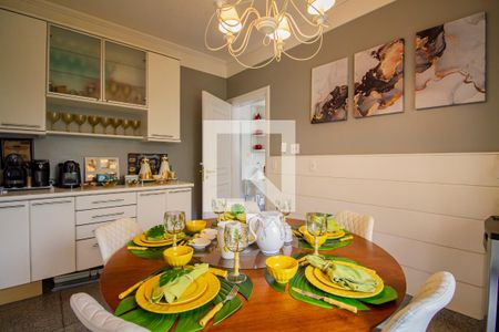 Apartamento à venda com 276m², 4 quartos e 4 vagasCopa