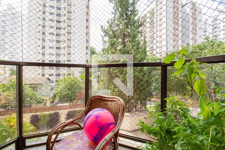 Apartamento à venda com 276m², 4 quartos e 4 vagasVaranda da Suíte 2