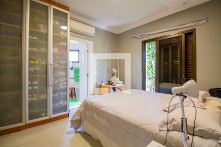 Apartamento à venda com 276m², 4 quartos e 4 vagasSuíte 1