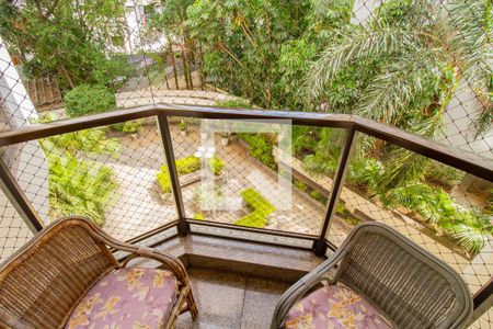 Apartamento à venda com 276m², 4 quartos e 4 vagasVaranda da Suíte 3