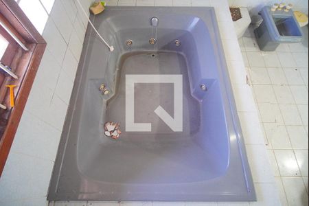 Casa para alugar com 720m², 4 quartos e 14 vagasDetalhe do Banheiro da Suite