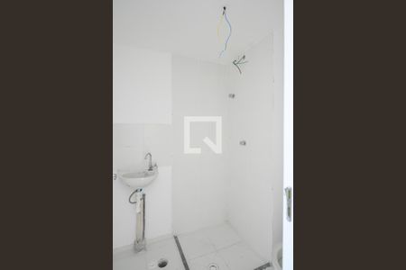 Banheiro de kitnet/studio para alugar com 1 quarto, 19m² em Vila Moraes, São Paulo
