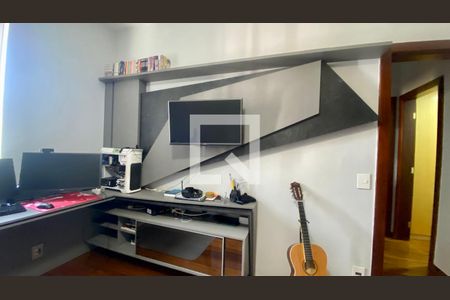 Apartamento à venda com 420m², 4 quartos e 4 vagas Apartamento à venda com 420m², 4 quartos e 4 vagasQuarto