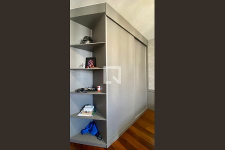 Apartamento à venda com 420m², 4 quartos e 4 vagas Apartamento à venda com 420m², 4 quartos e 4 vagasQuarto