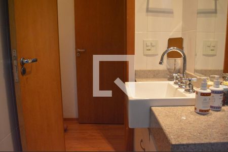 Apartamento à venda com 95m², 3 quartos e 3 vagasBanheiro Social