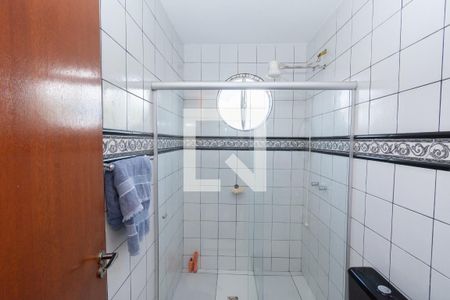 Casa à venda com 242m², 2 quartos e 6 vagasBanheiro Social