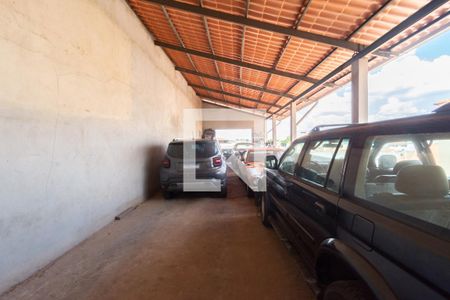 Casa à venda com 242m², 2 quartos e 6 vagasGaragem