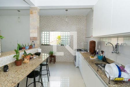 Casa à venda com 242m², 2 quartos e 6 vagasCozinha