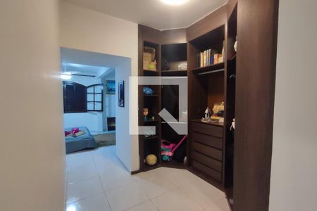 Casa de condomínio para alugar com 300m², 3 quartos e 1 vaga Casa de condomínio para alugar com 300m², 3 quartos e 1 vagaQuarto 1