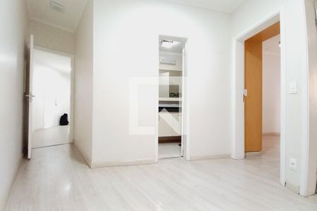 Hall dos Quartos  de apartamento à venda com 4 quartos, 150m² em Jardim Guanabara, Campinas