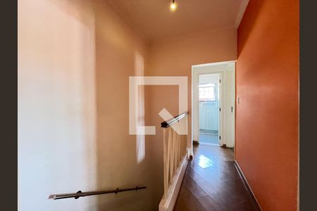 Casa à venda com 180m², 3 quartos e 2 vagas Casa à venda com 180m², 3 quartos e 2 vagasCorredor