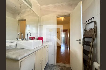 Casa à venda com 180m², 3 quartos e 2 vagas Casa à venda com 180m², 3 quartos e 2 vagasBanheiro da Suíte