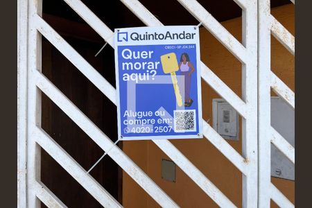 Casa à venda com 180m², 3 quartos e 2 vagas Casa à venda com 180m², 3 quartos e 2 vagasPlaquinha