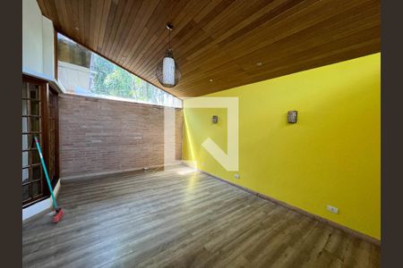 Sala de TV de casa à venda com 3 quartos, 180m² em Planalto Paulista, São Paulo