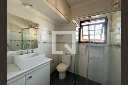 Casa à venda com 180m², 3 quartos e 2 vagas Casa à venda com 180m², 3 quartos e 2 vagasBanheiro Corredor