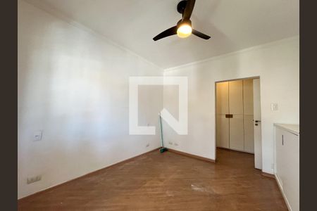 Casa à venda com 180m², 3 quartos e 2 vagas Casa à venda com 180m², 3 quartos e 2 vagasSuite