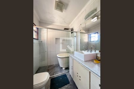 Casa à venda com 180m², 3 quartos e 2 vagas Casa à venda com 180m², 3 quartos e 2 vagasBanheiro da Suíte