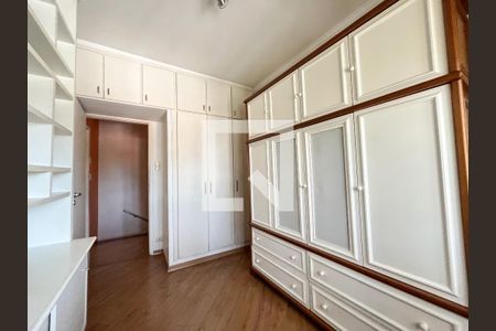 Casa à venda com 180m², 3 quartos e 2 vagas Casa à venda com 180m², 3 quartos e 2 vagasQuarto 2