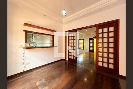 Casa à venda com 180m², 3 quartos e 2 vagas Casa à venda com 180m², 3 quartos e 2 vagasCopa