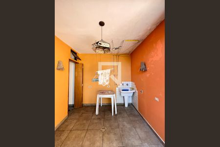 Casa à venda com 180m², 3 quartos e 2 vagas Casa à venda com 180m², 3 quartos e 2 vagasÁrea de Serviço