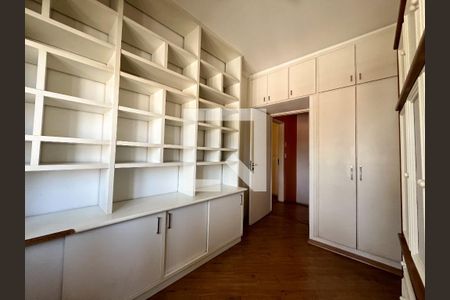 Casa à venda com 180m², 3 quartos e 2 vagas Casa à venda com 180m², 3 quartos e 2 vagasQuarto 2