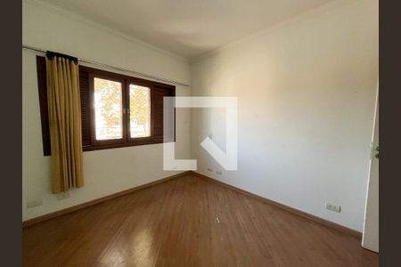 Casa à venda com 180m², 3 quartos e 2 vagas Casa à venda com 180m², 3 quartos e 2 vagasQuarto 3