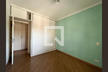Casa à venda com 180m², 3 quartos e 2 vagas Casa à venda com 180m², 3 quartos e 2 vagasQuarto 3