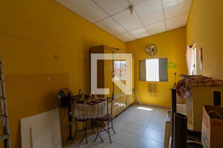 Casa à venda com 220m², 5 quartos e 2 vagasCasa 2 - Quarto 3