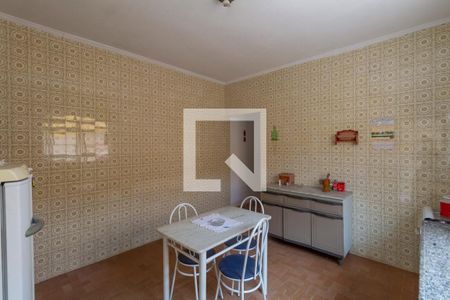 Casa à venda com 220m², 5 quartos e 2 vagasCasa 1 - Cozinha  